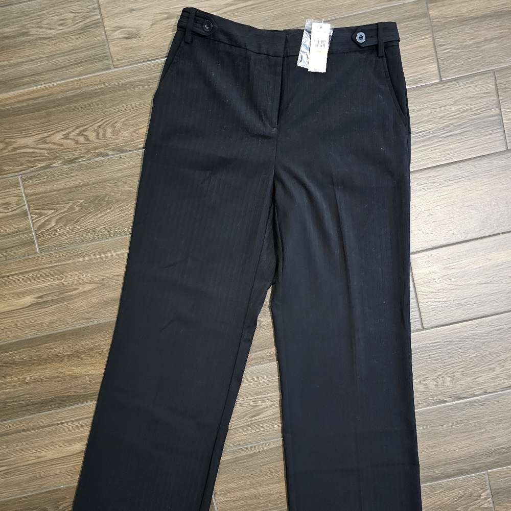 Van Heusen Studio Black Pinstripe Dress Pants. Wide Leg. Size 8R. New With Tags